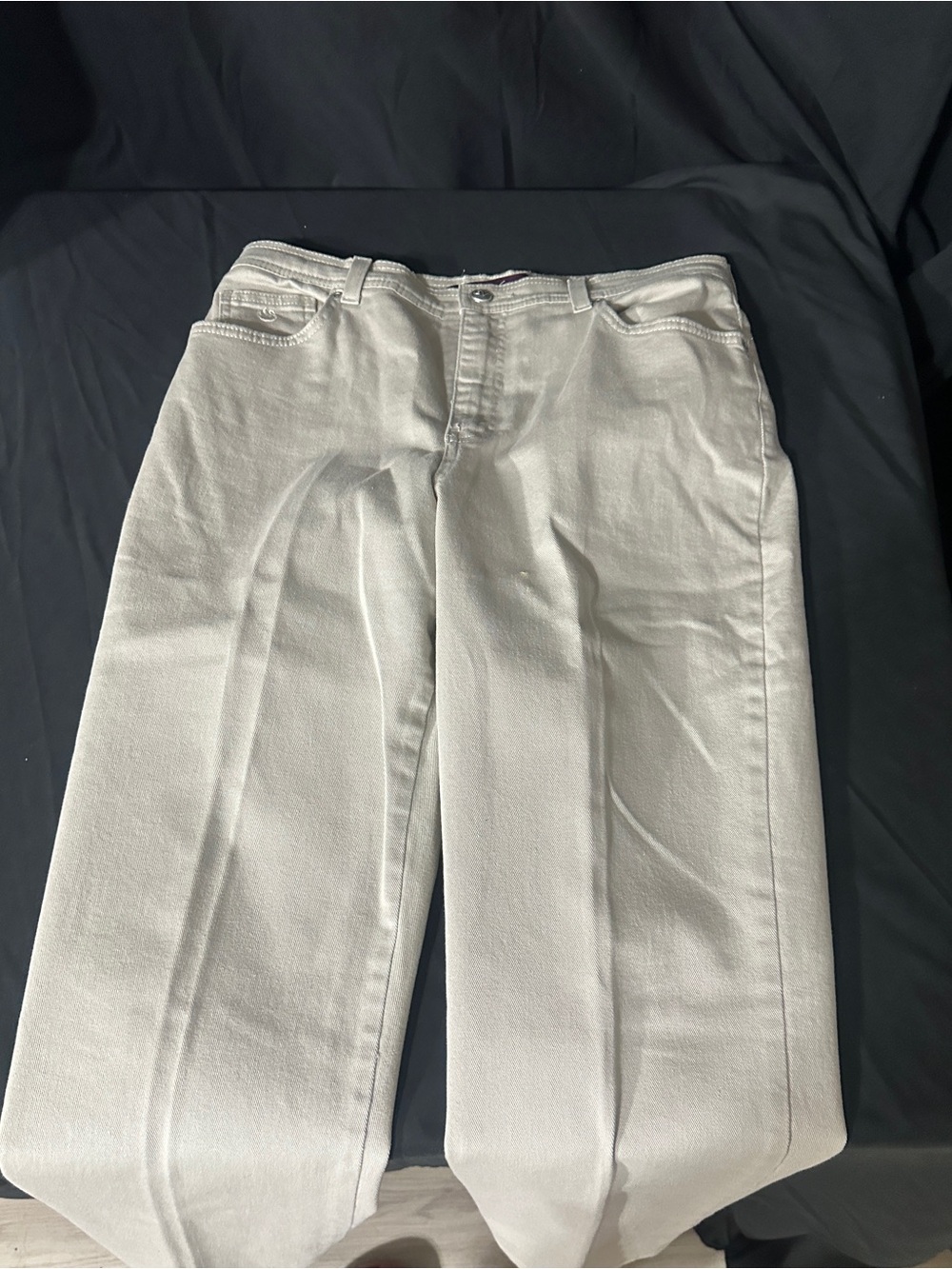 Women's White Jeans - Classic Straight Leg-Gloria Vanderbilt-size 10-#627